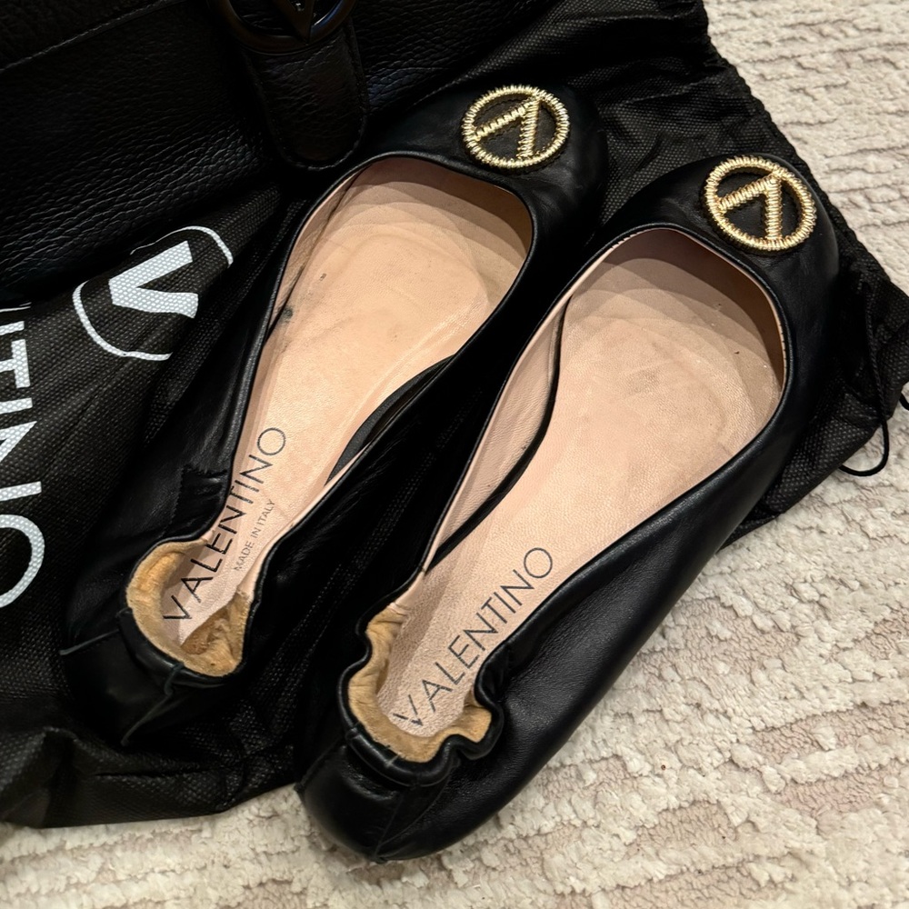 Mario Valentino Black Malva V-Logo Ballet Flats Leather Mini Heel Size 7